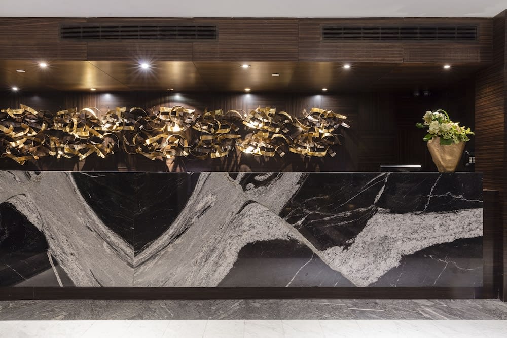 The Empire Hotel New York 4