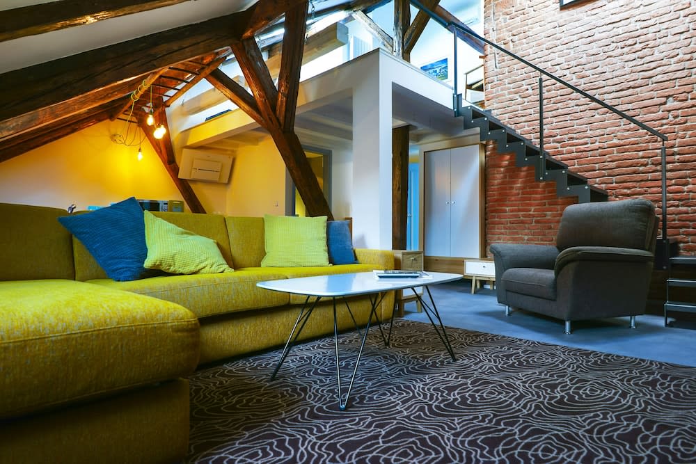 Apartments At The Blue Duckling 1