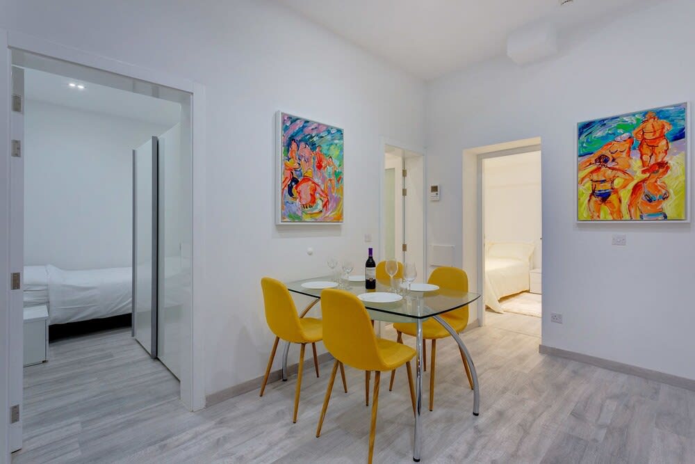 Stylish 3BR Apartment, Fantastic Location in Sliema 5