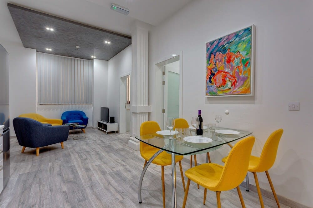 Stylish 3BR Apartment, Fantastic Location in Sliema 1