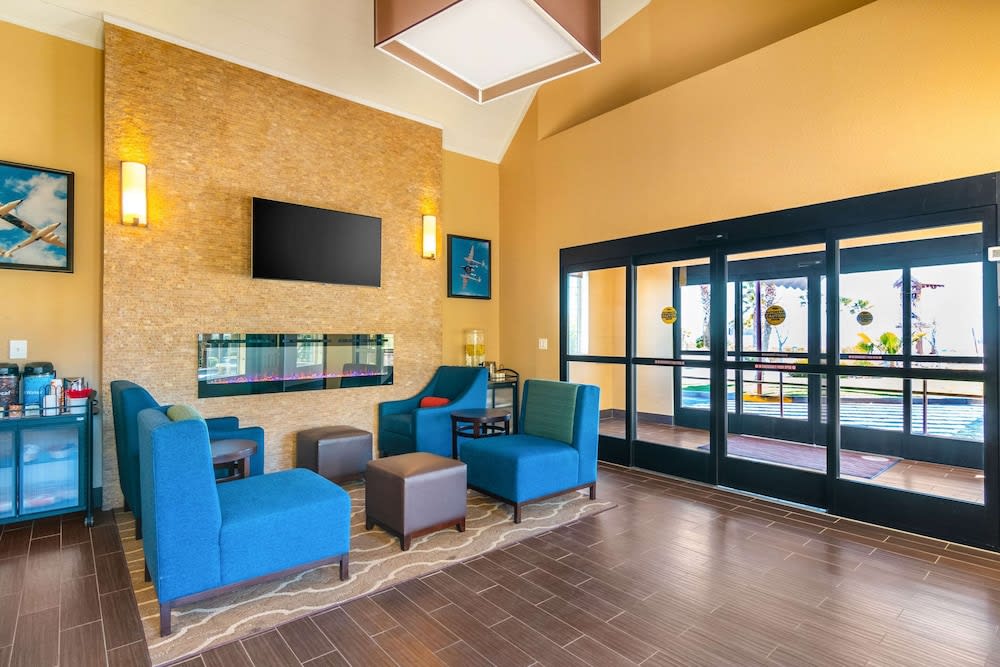Comfort Inn & Suites Mojave 1