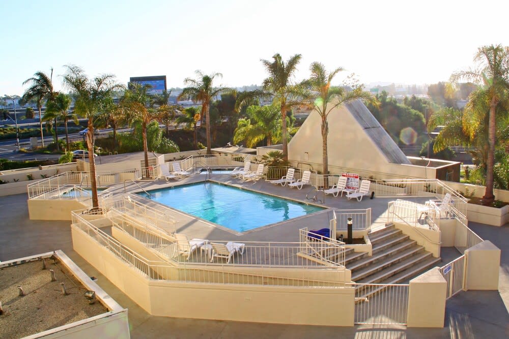 LA Crystal Hotel -Los Angeles-Long Beach Area 1