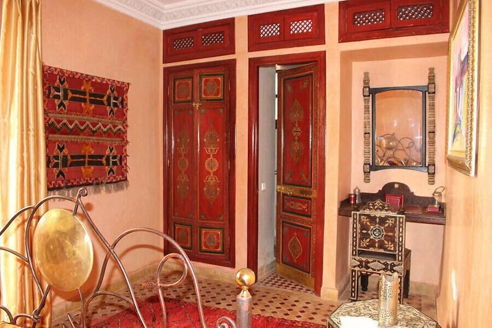 RIAD MAKENE MOUCHKILL 2