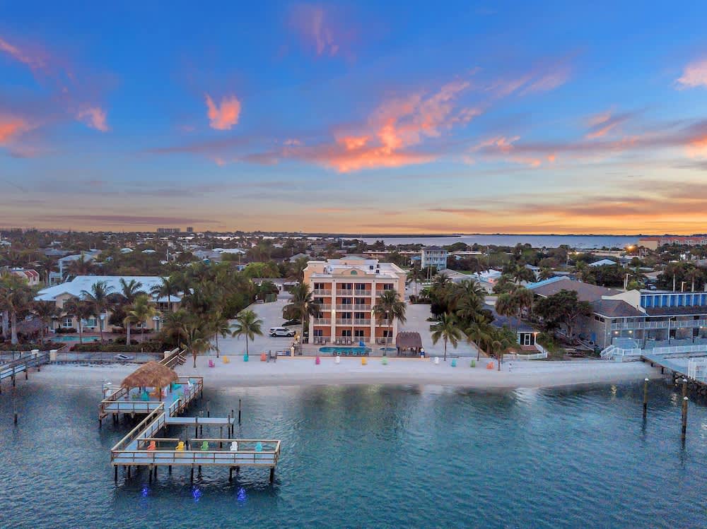 Hutchinson Island Hotel 1