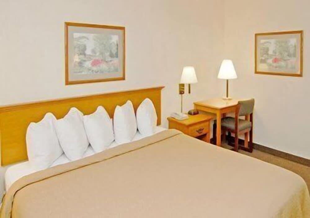 Quality Inn Mount Vernon 4