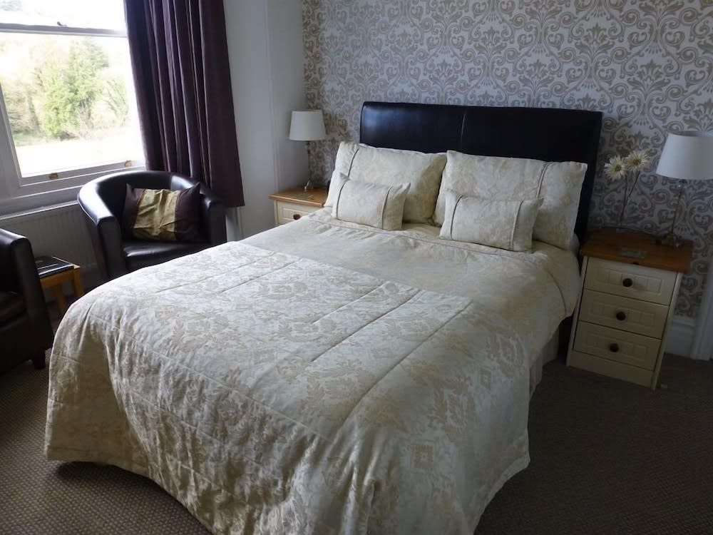Bryn Derwen Guest House 2