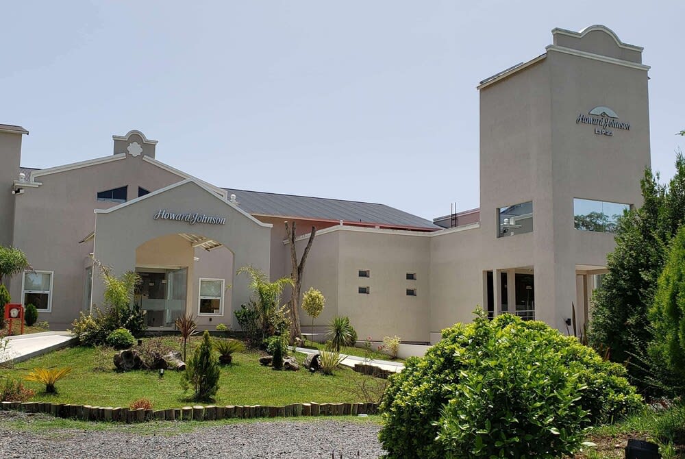 Howard Johnson Plaza & Convention Center Spa La Plata 1