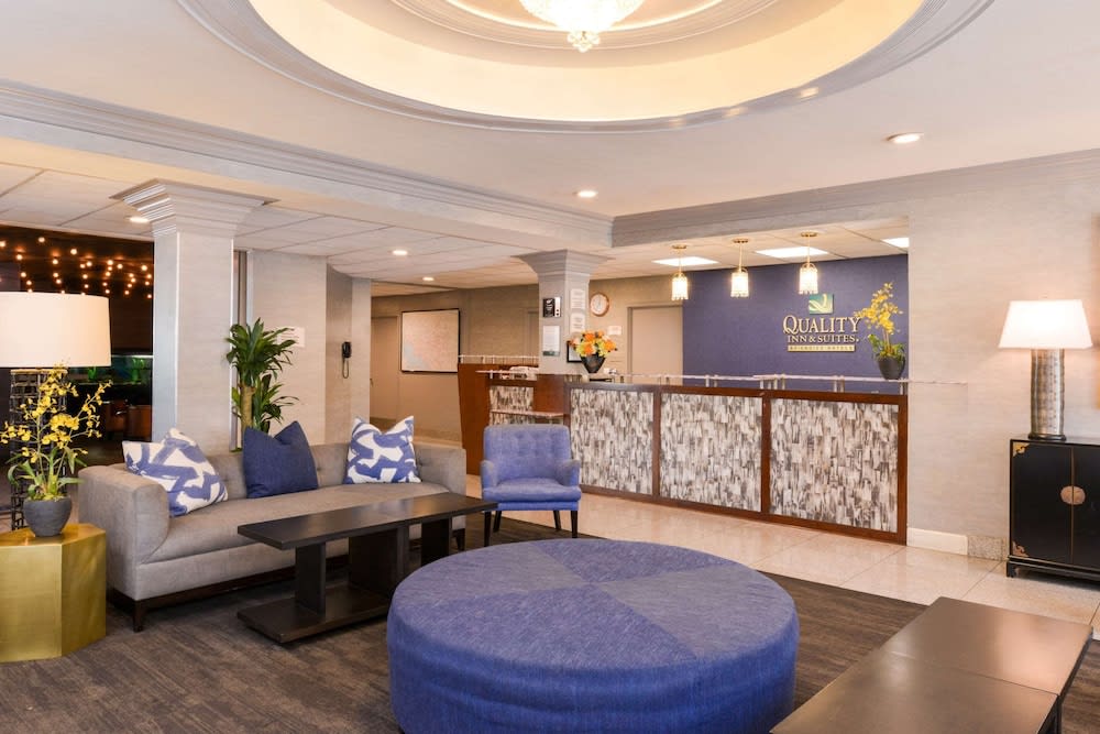 Quality Inn & Suites Montebello - Los Angeles 2