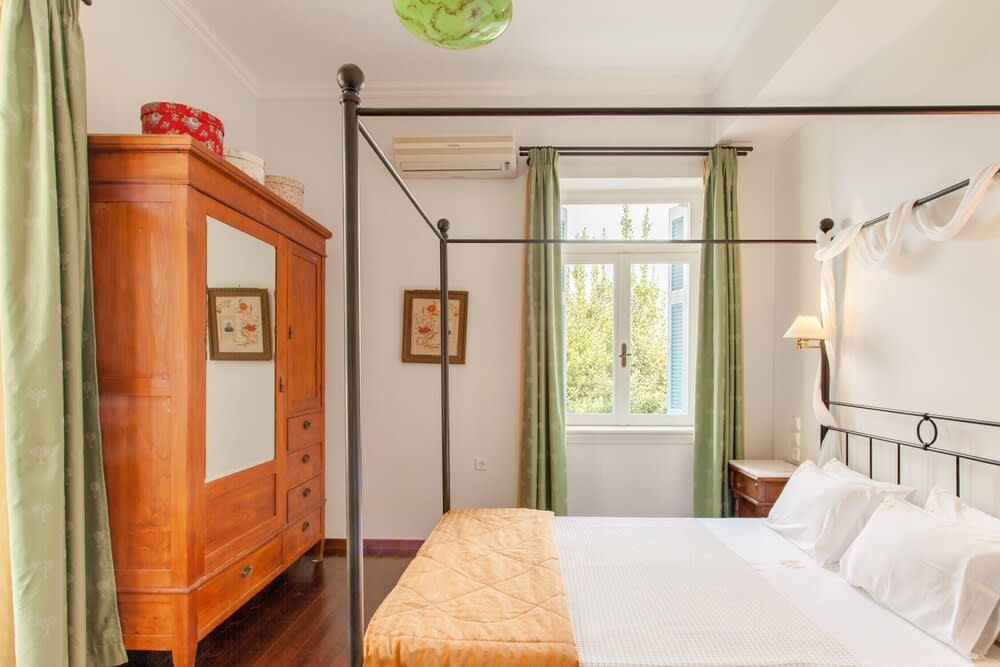 Stylish Art Deco Apartment Close To The Beach 2