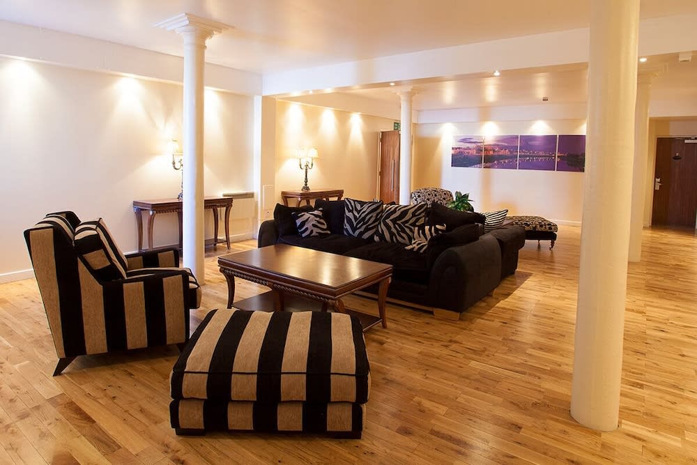 Aberdeen Douglas Hotel 2
