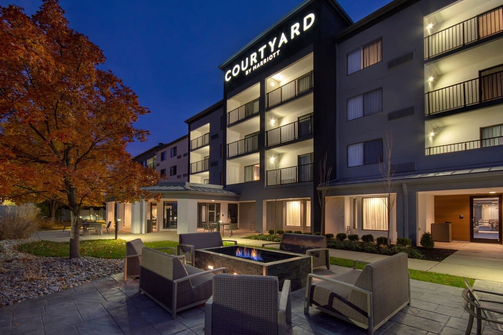 Courtyard by Marriott Cincinnati Airport 1