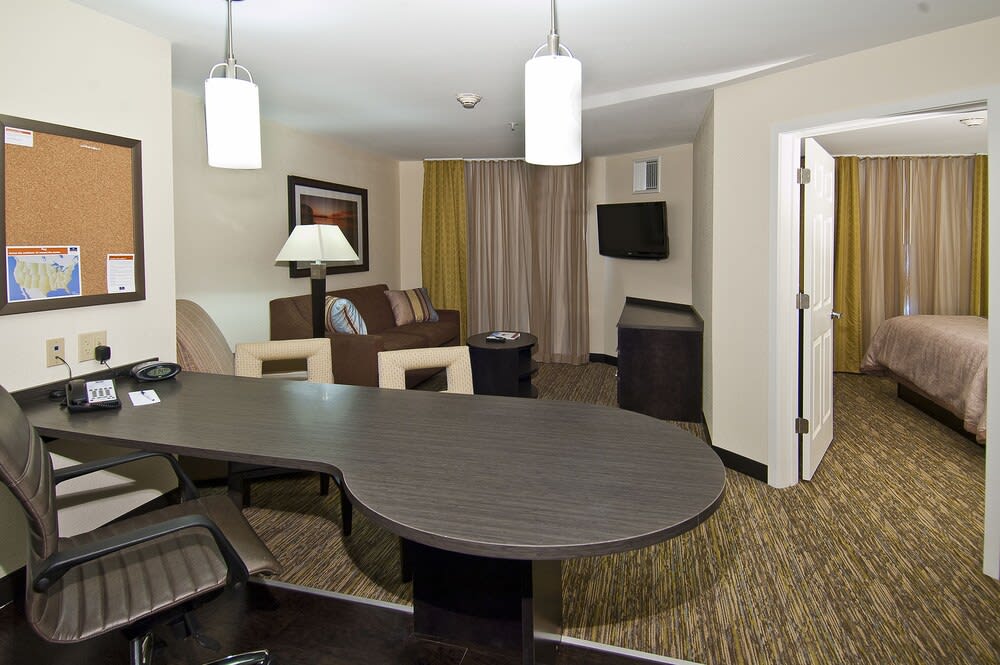 Candlewood Suites Tupelo North by IHG 3
