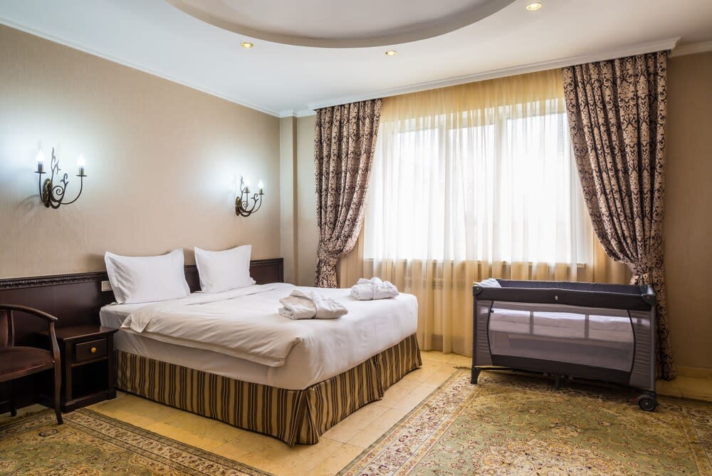 Royal Petrol Hotel 1