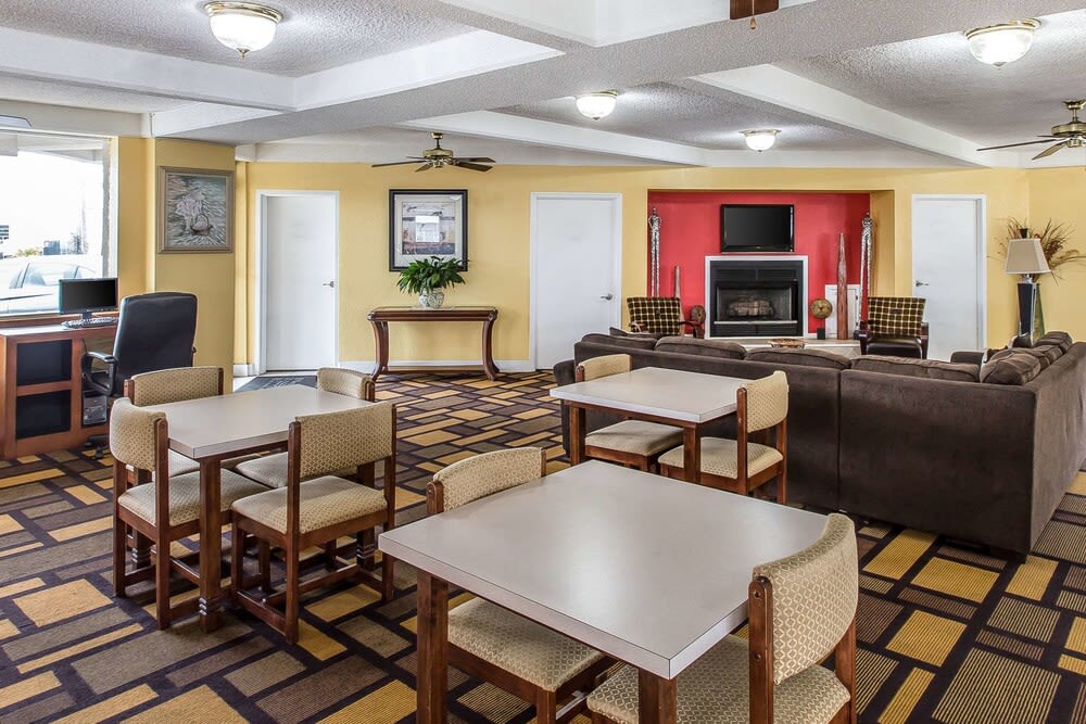 Econo Lodge Byron near Historic District - Warner Robins 2