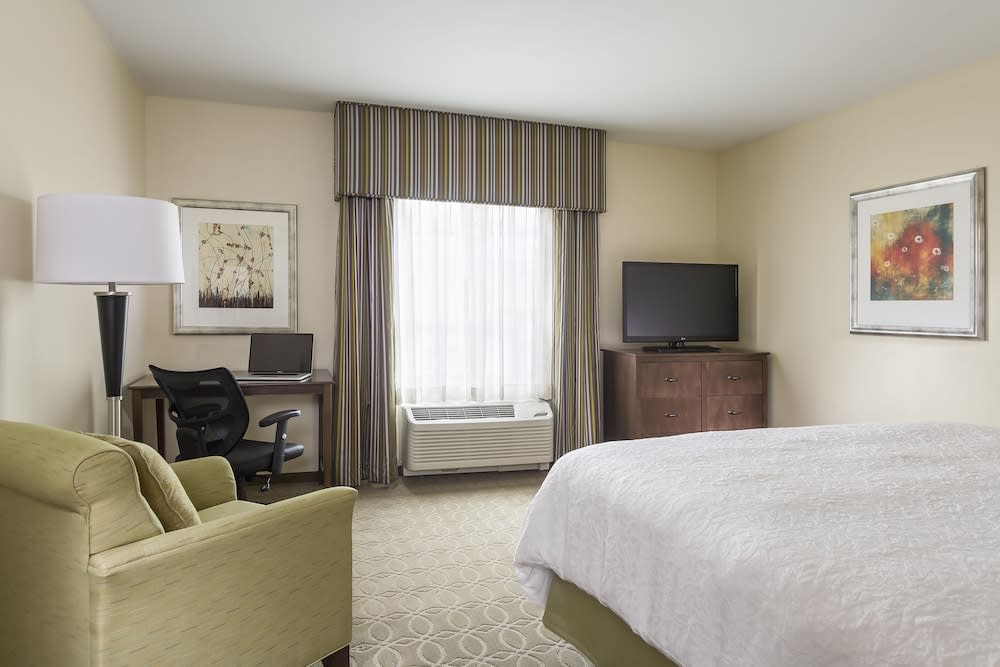 Hampton Inn & Suites San Bernardino 3