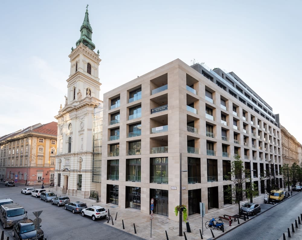 Emerald Downtown Luxury Suites by Continental Group 1