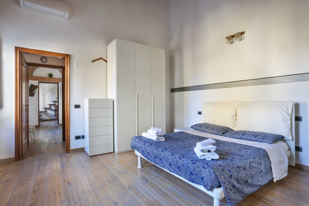 Uffizi Apartments in the heart of Florence 2