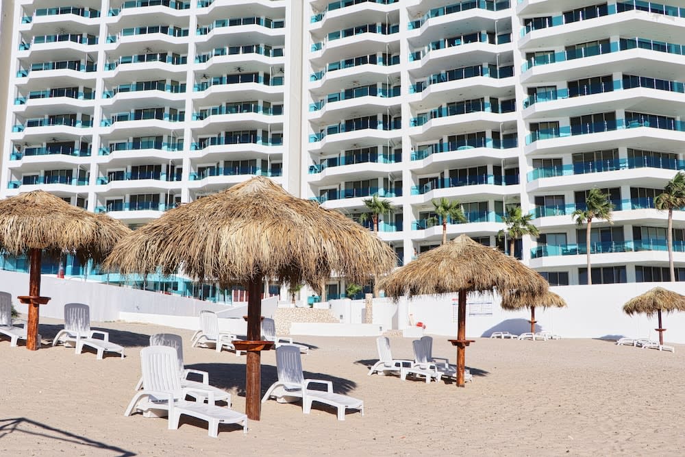 Esmeralda Beach Resort 1