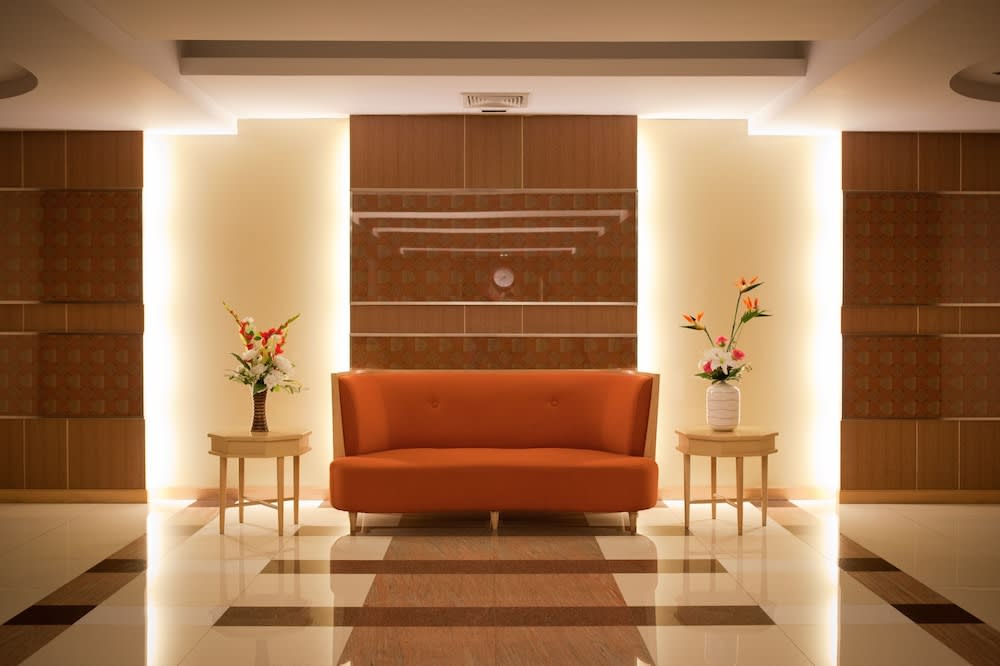 S.M. GRANDE RESIDENCE 2