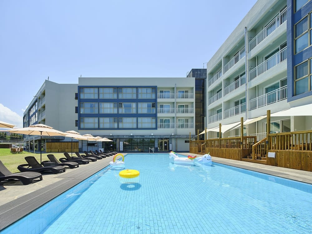 Shin Shin Hotel Jeju City 1