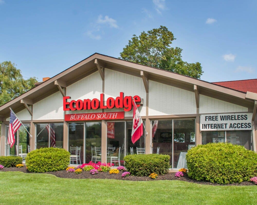 Econo Lodge Buffalo South 1