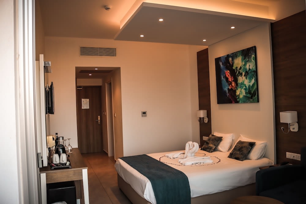 Gaia Sun N Blue Hotel 5