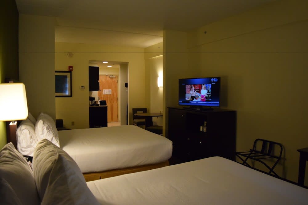 Holiday Inn Express & Suites Geneva Finger Lakes by IHG 2