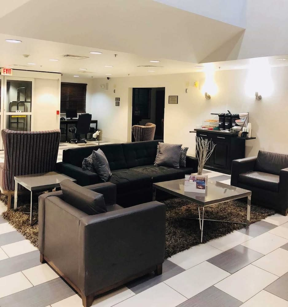 Country Inn & Suites by Radisson, DFW Airport South, TX 2