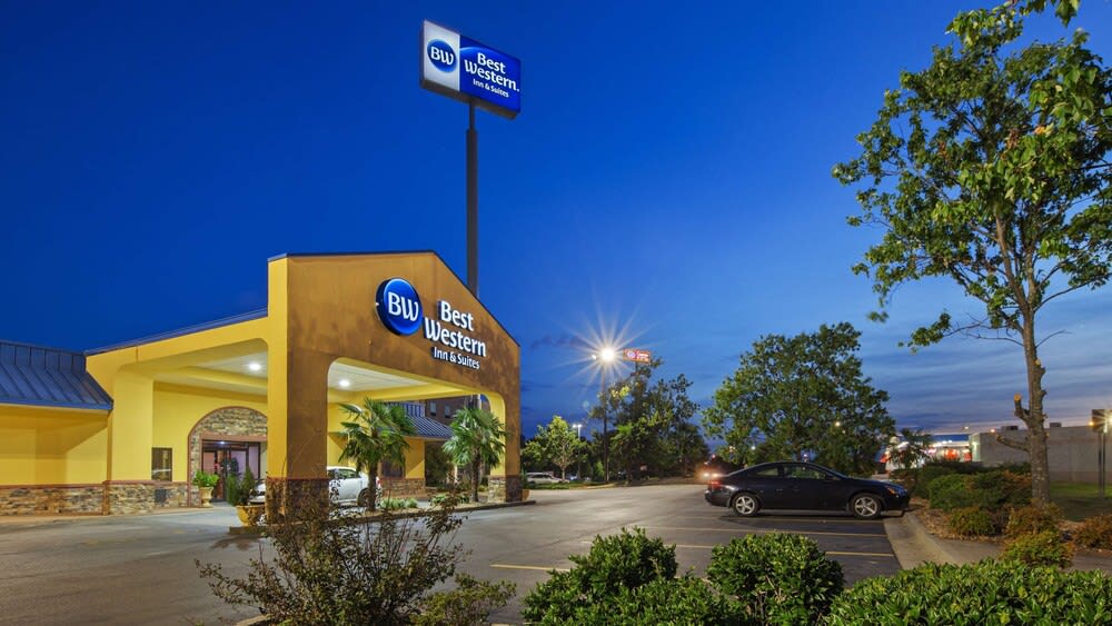 Best Western Inn & Suites 1
