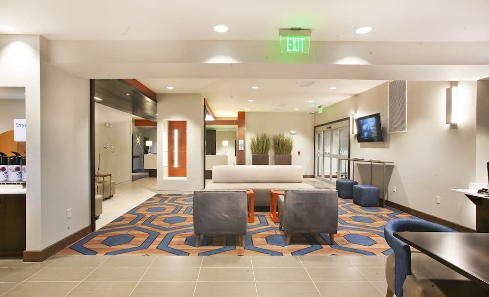 Holiday Inn Express & Suites HOT SPRINGS by IHG 2