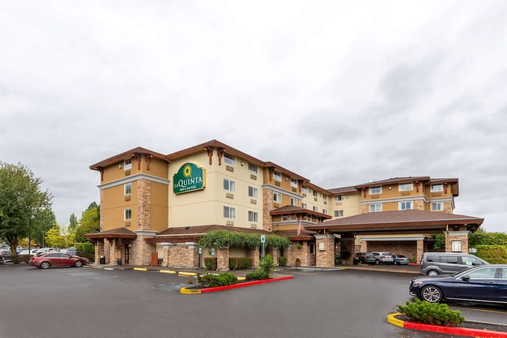 La Quinta by Wyndham Vancouver 1