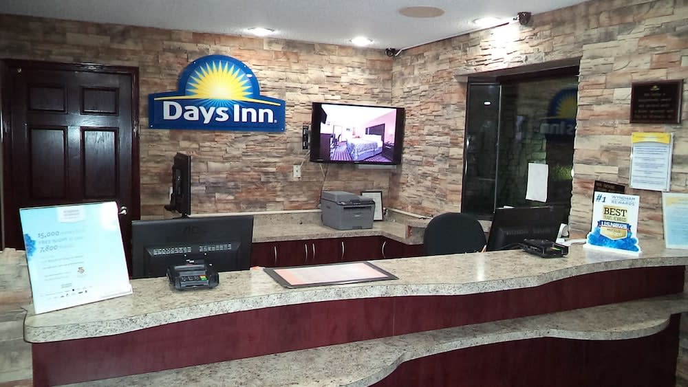 Days Inn by Wyndham Maumee/Toledo 4