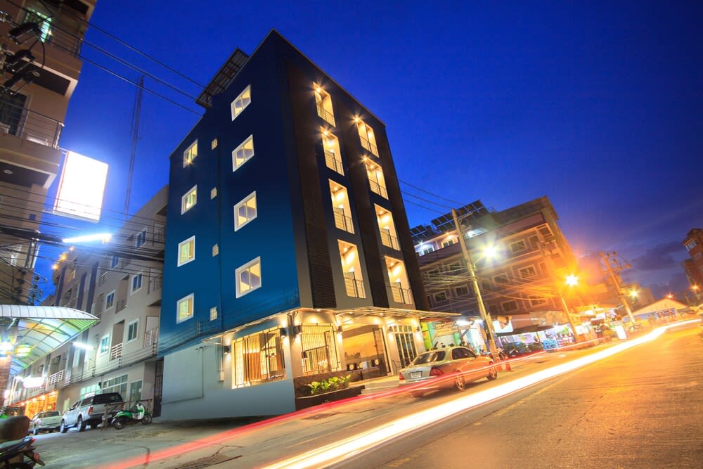 Hotel The Journey Patong New 1