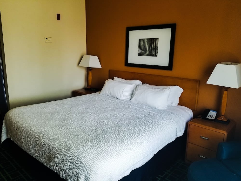 Fairfield Inn & Suites Laredo 5
