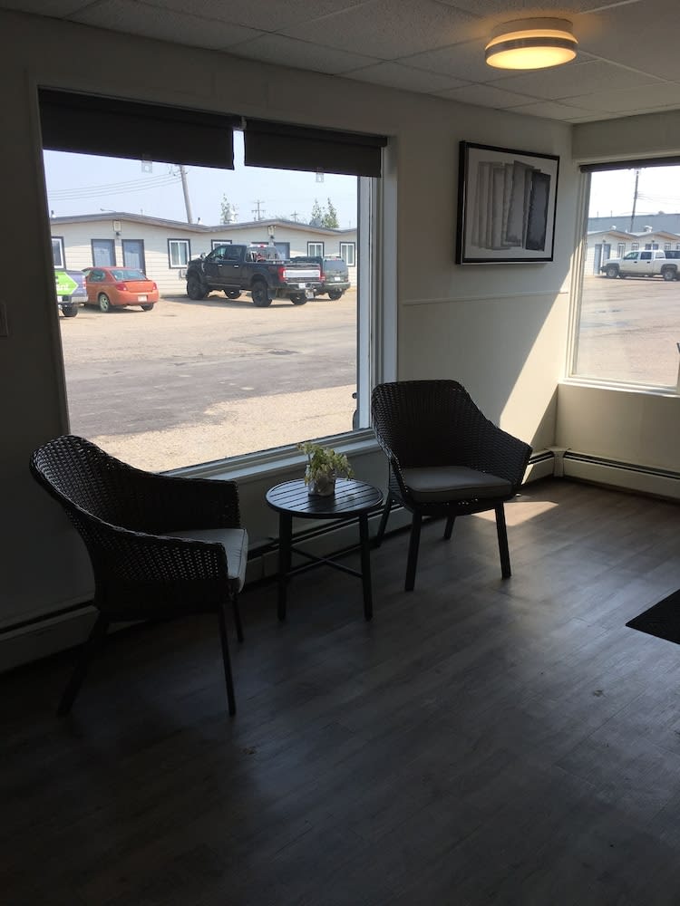 Howard Johnson by Wyndham Grande Prairie 2