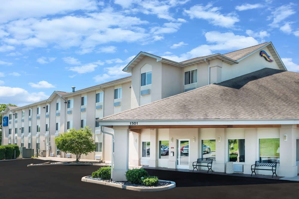 Baymont by Wyndham Rolla 1
