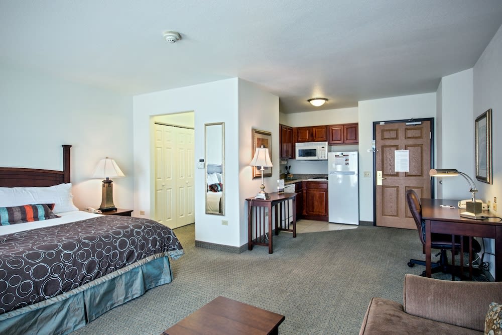 Staybridge Suites Rockford, an IHG Hotel, Rockford Best deals