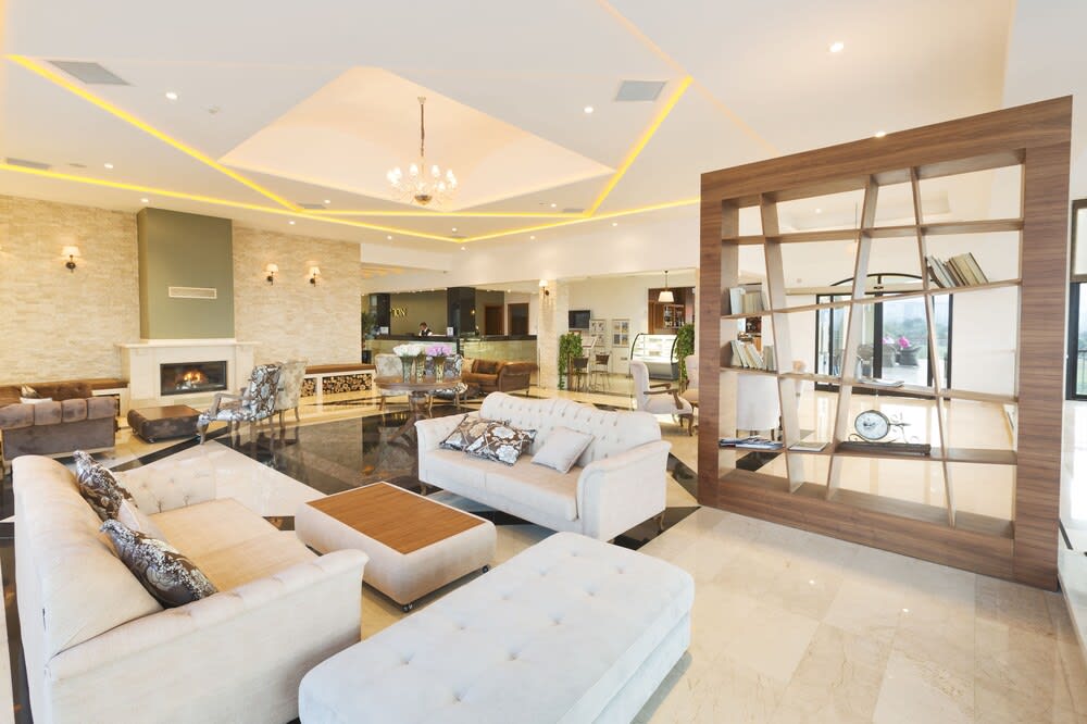 Korineum Golf & Beach Resort 2
