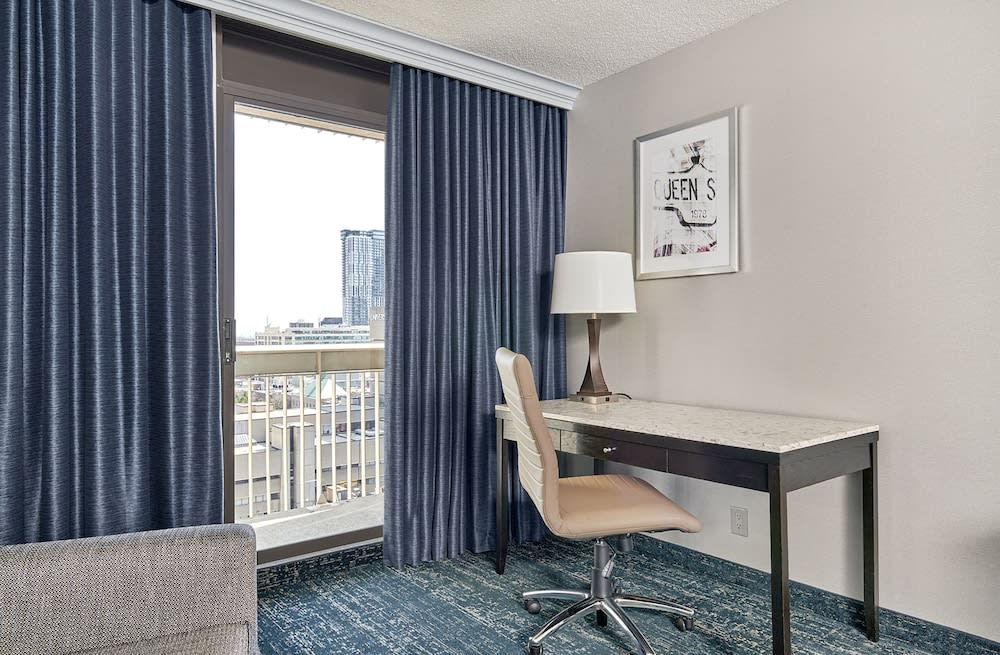 Chelsea Hotel Toronto 5