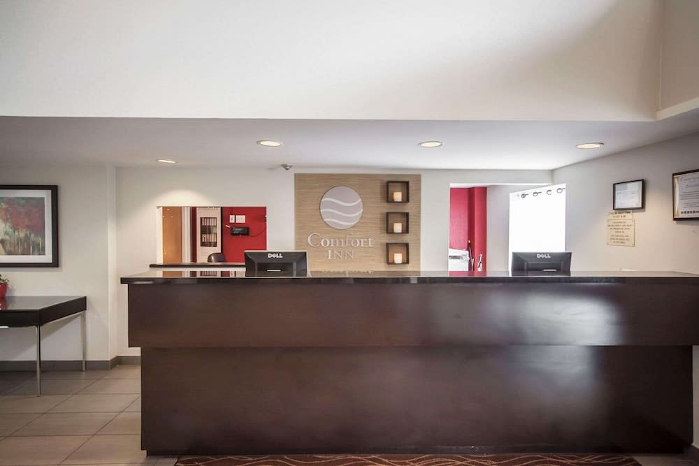 Comfort Inn West 2