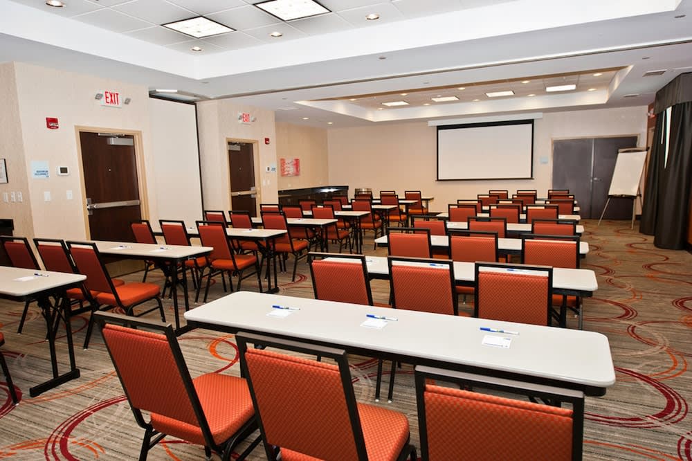 Holiday Inn Express & Suites COLUMBUS - EASTON AREA by IHG 1
