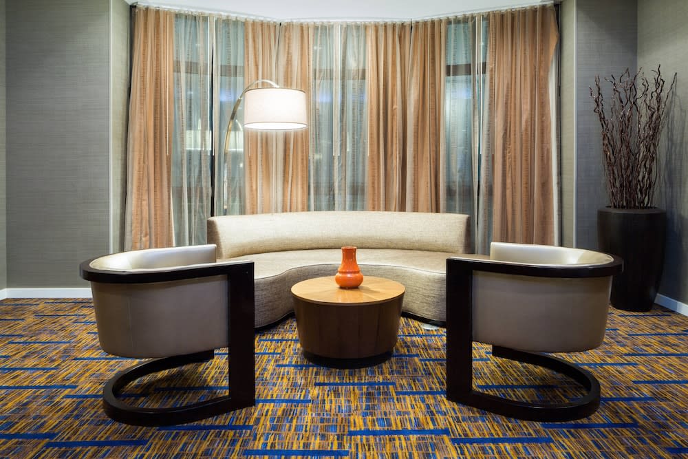 Courtyard by Marriott Houston Galleria 2