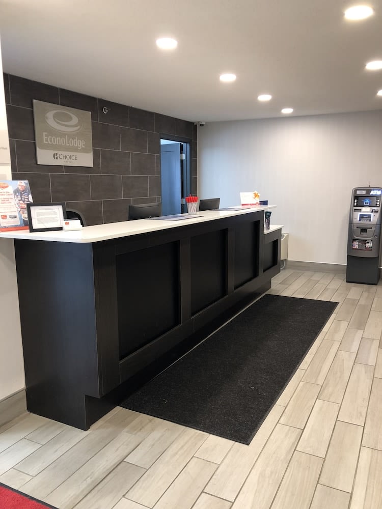 Travelodge by Wyndham Canton-Livonia Area, MI 2
