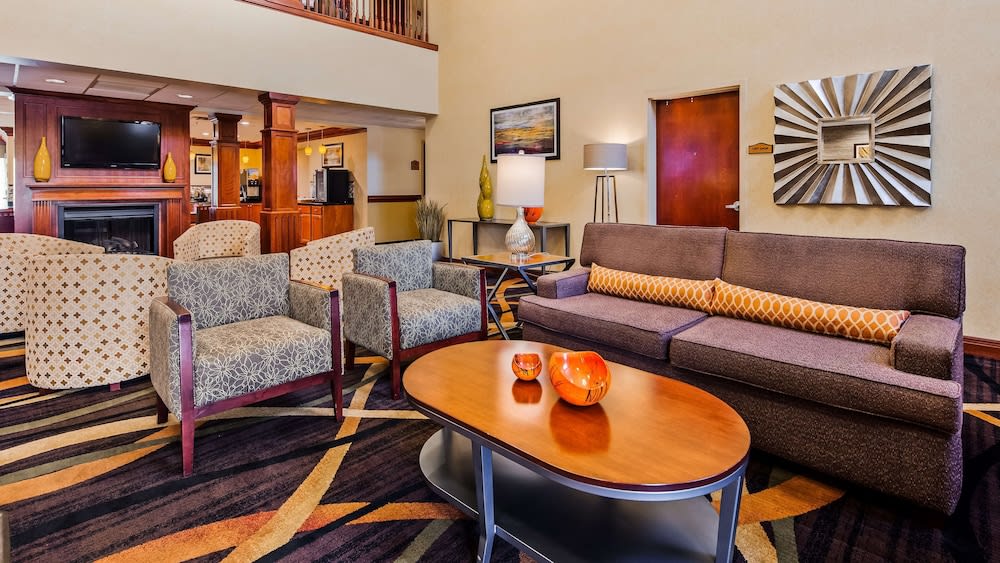Best Western Plus Strawberry Inn & Suites 2