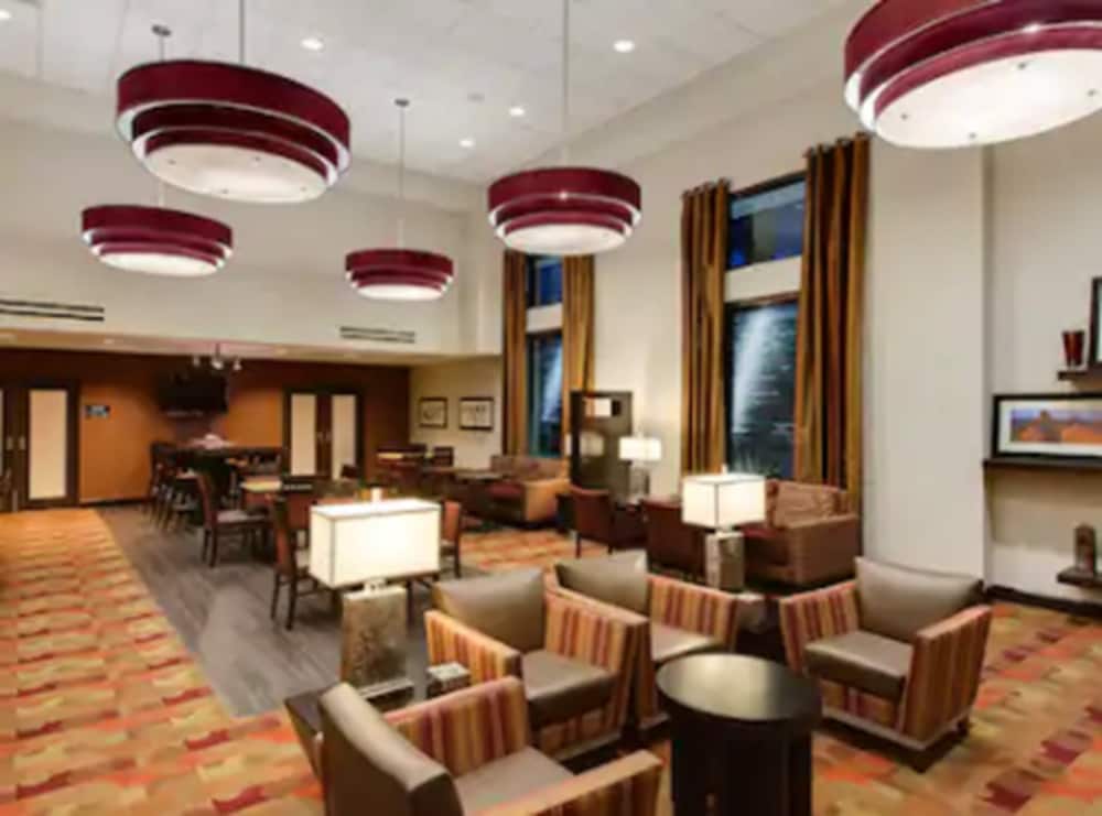 Hampton Inn & Suites Phoenix Chandler-Fashion Center AZ 3