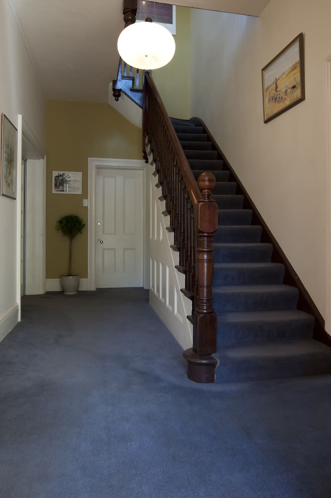 Lowena Cafe and Accommodation 5