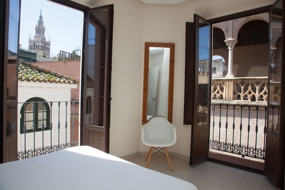 Guzman El Bueno Suites 4