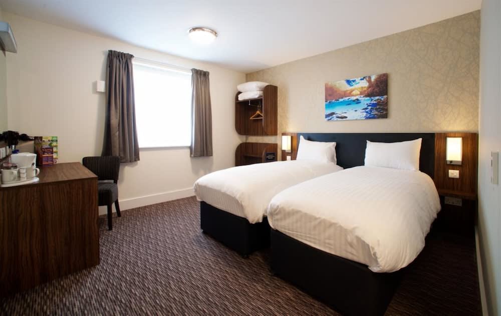 Chain Runner, Livingston by Marston's Inns, Livingston Best deals