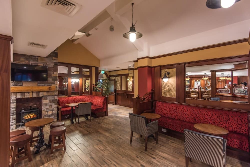 Dunsilly Hotel 2