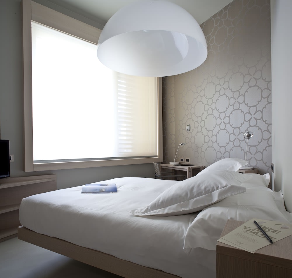Nu Hotel 1